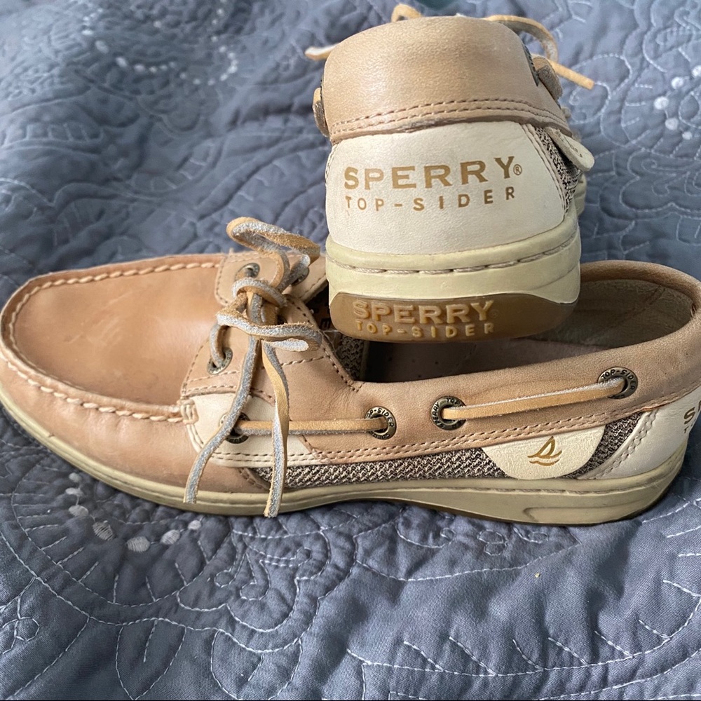 Sperry women’s topsiders